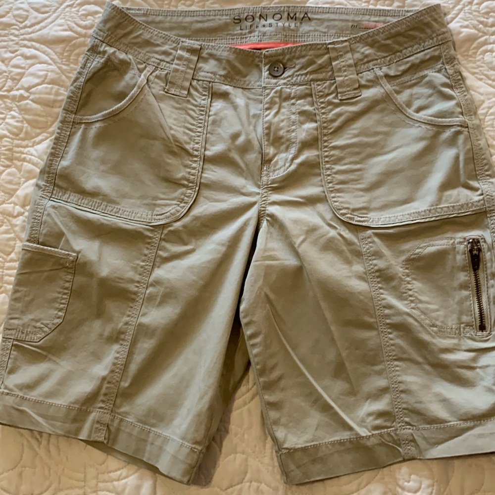 Sonoma Womanes Khaki Utility shorts size 8 NEW